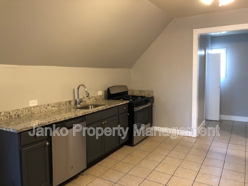 Foto principal - 1415 E 75th St