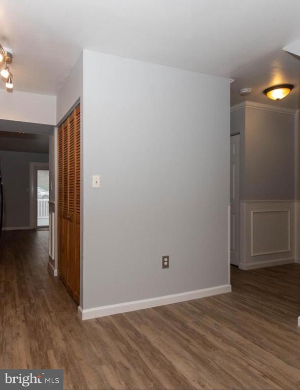 Building Photo - 8926 Trimble Way