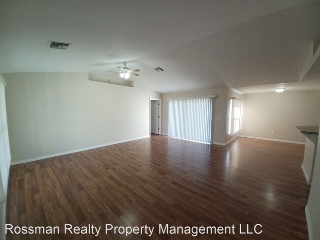 Building Photo - 3 br, 2 bath House - 1124 Diplomat Pkwy West