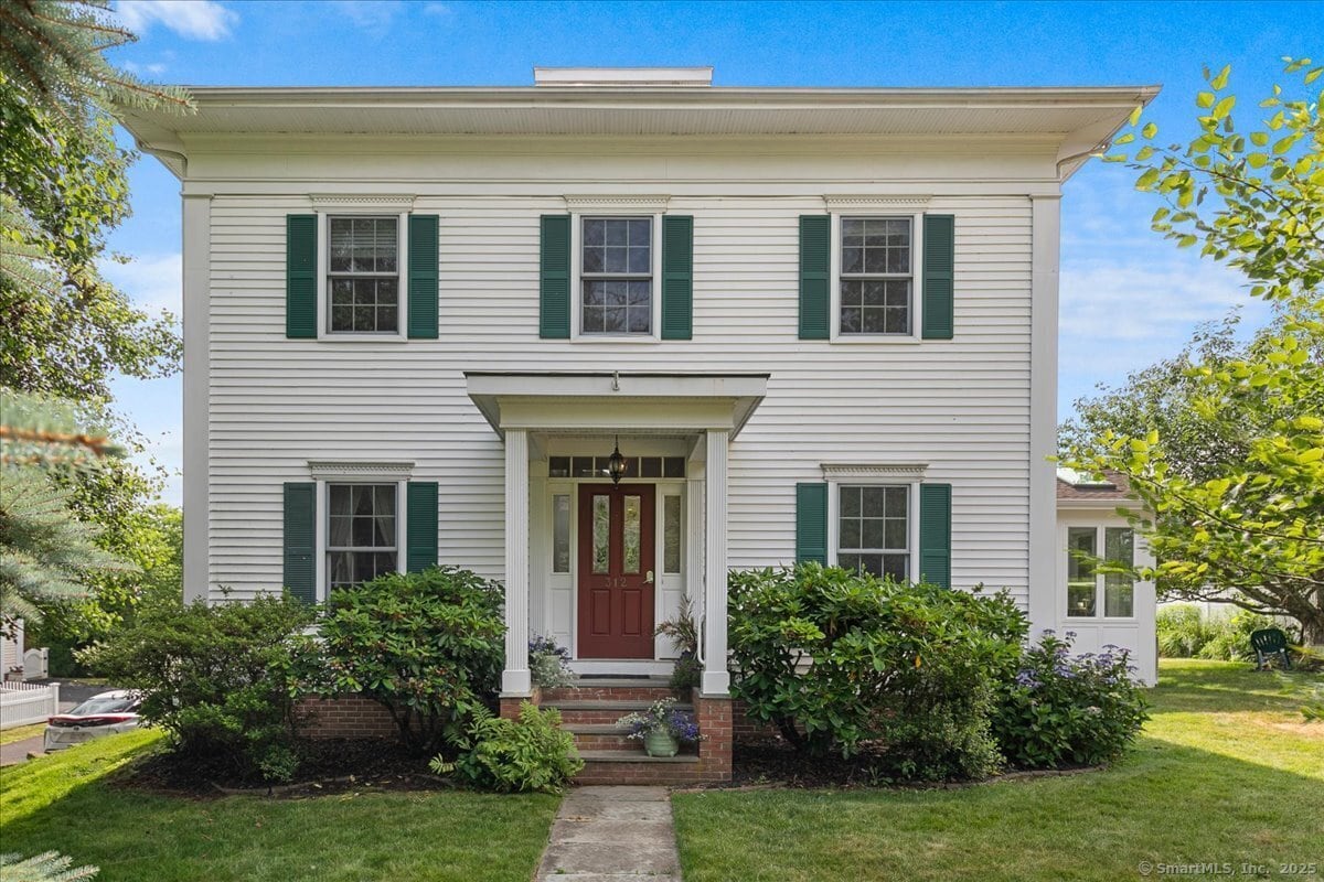 Primary Photo - 312 N River St