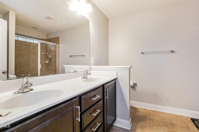 Building Photo - Build Equity While Leasing - Lease and Own...