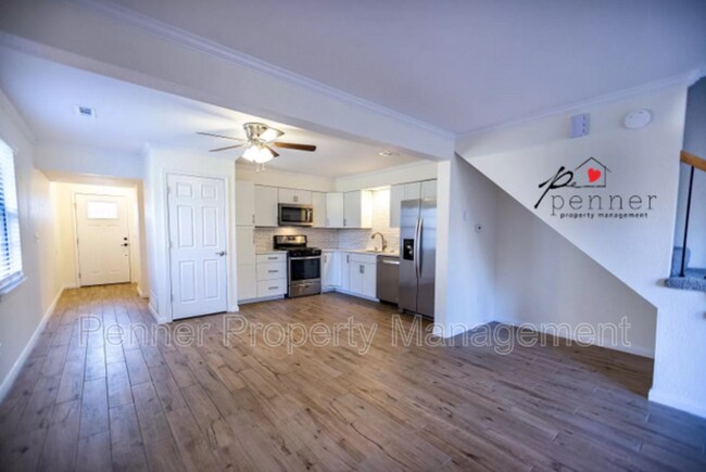 Foto del edificio - 449 NE Churchill St