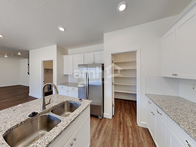 Foto del edificio - 2320 E Wild Horse Way