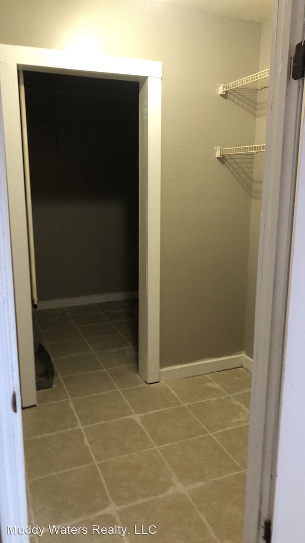 Foto del edificio - 3 br, 1 bath House - 5104 Crestwood Cv