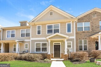Building Photo - 6332 Ellenwood Dr
