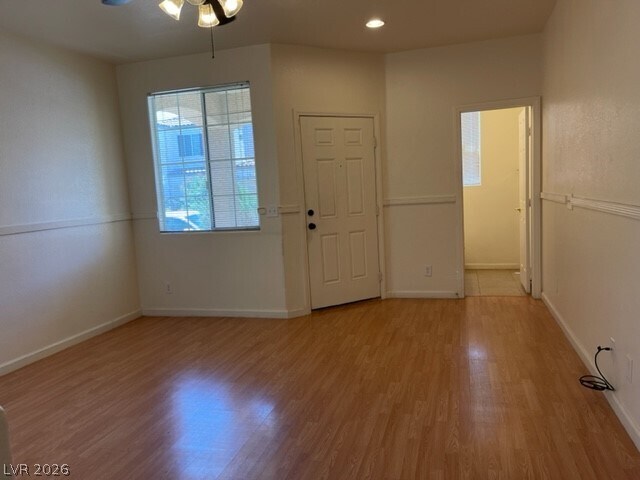 Foto del edificio - 1324 Oak Village Ave