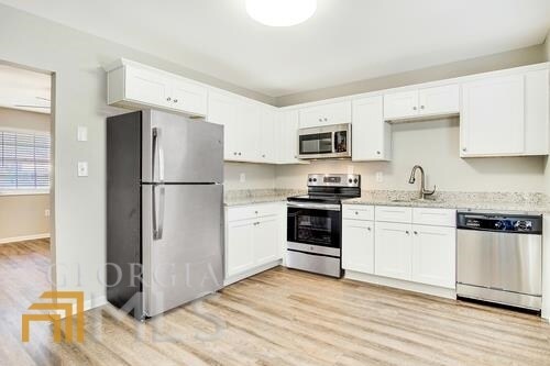 Foto del edificio - 4094 Doster Dr SW