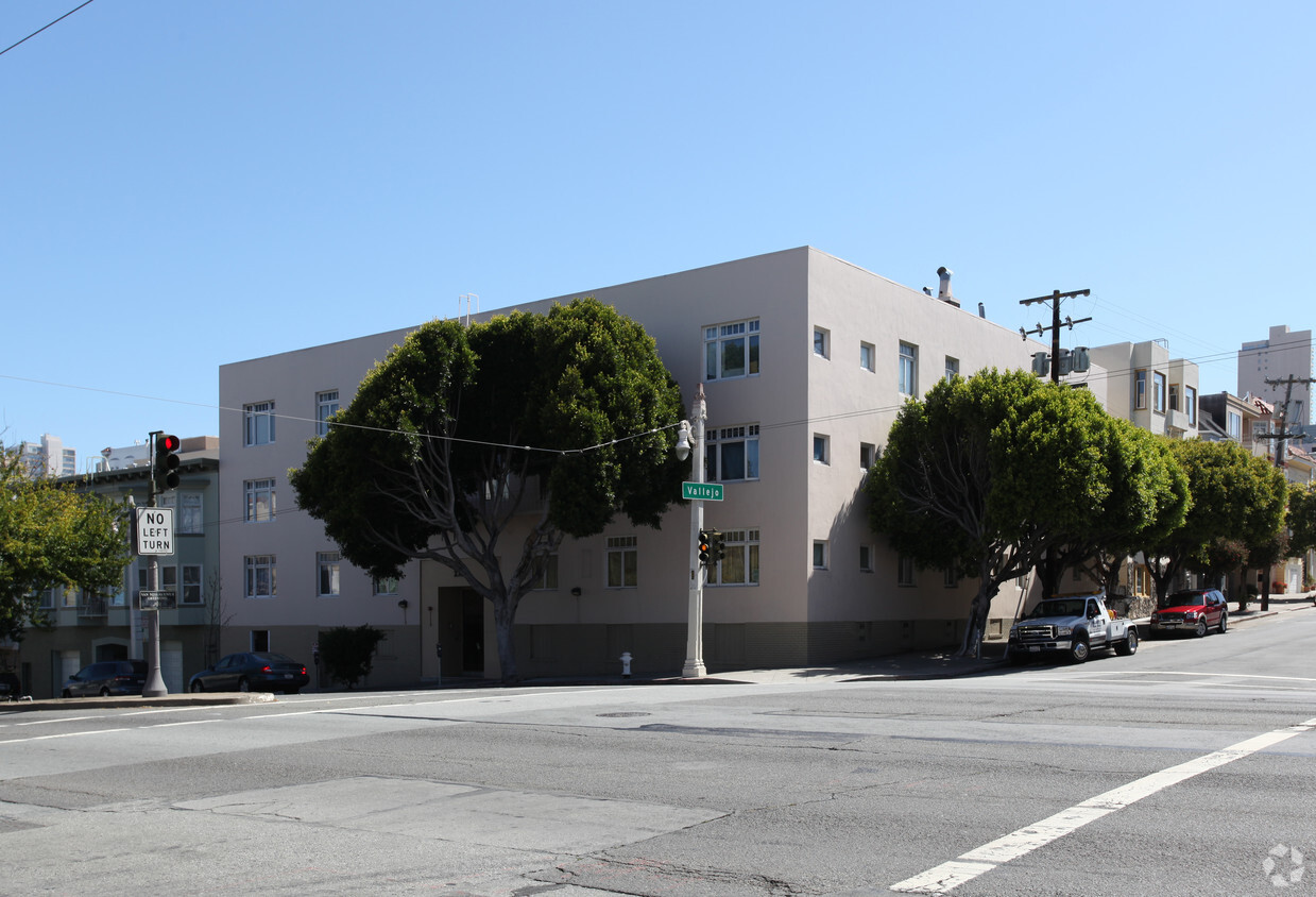 Primary Photo - 2300 Van Ness Ave