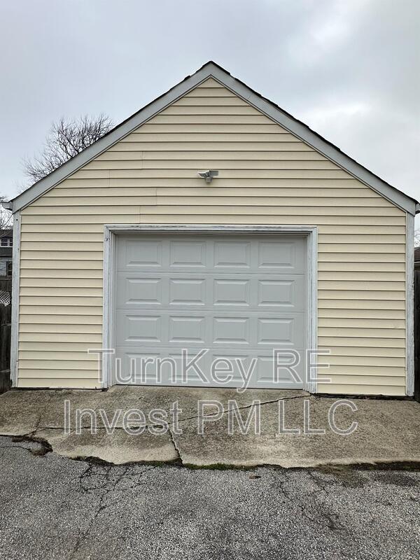 Building Photo - 3734 148th Pl