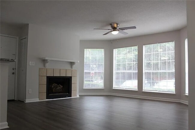 Building Photo - 106 Hawkstone Way