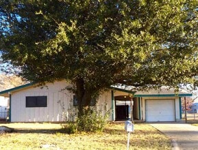 Building Photo - 2411 NW 30th St