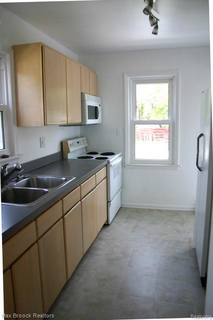 Foto del edificio - 3722 Elmhurst Ave