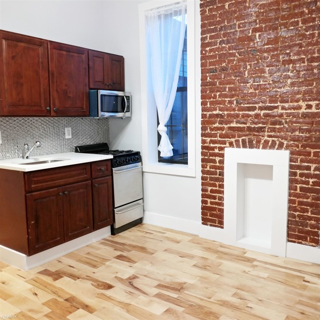 Building Photo - 699 Bushwick Ave