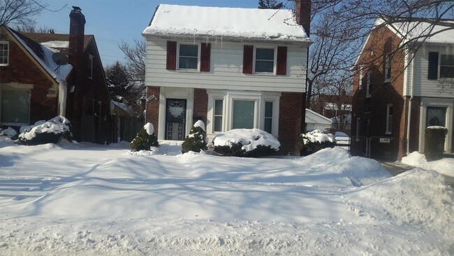 Foto del edificio - 5749 Bluehill St