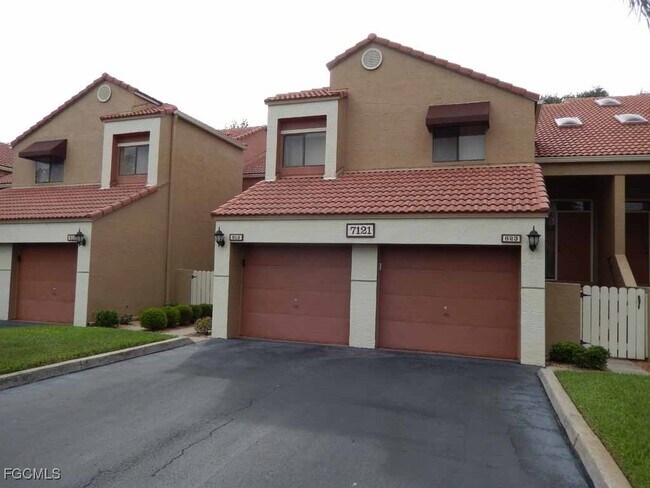 Foto del edificio - 7121 Golden Eagle Ct