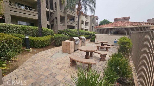 Foto del edificio - 1020 Vista Del Cerro Dr