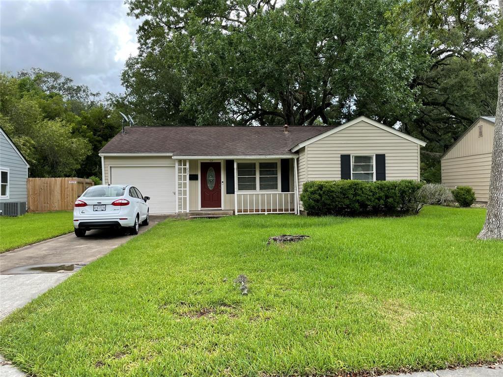 237 Laurel St, Lake Jackson, TX 77566 House Rental in Lake Jackson