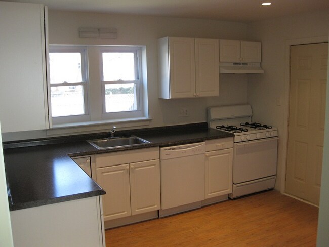 Building Photo - 4018 27th Ave