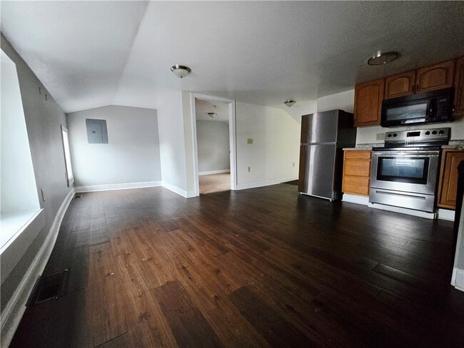 Building Photo - 37 N Virginia St