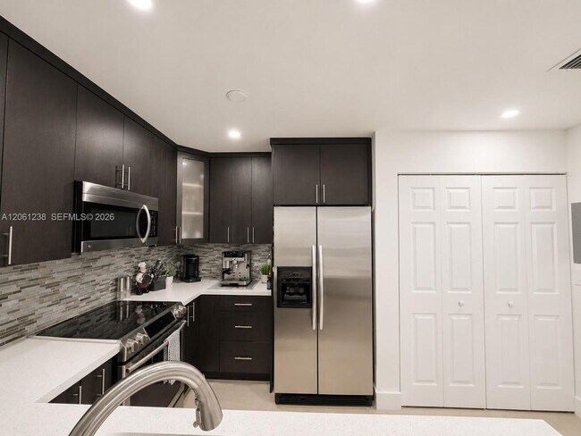 Foto del edificio - 12610 SW 54th St