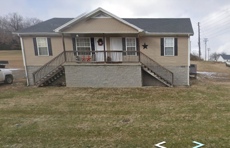 Primary Photo - 21-23 Emery Dr