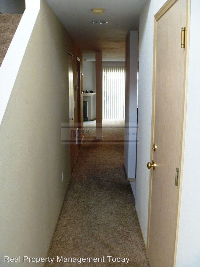 Building Photo - 5936 Merlot Ln SE