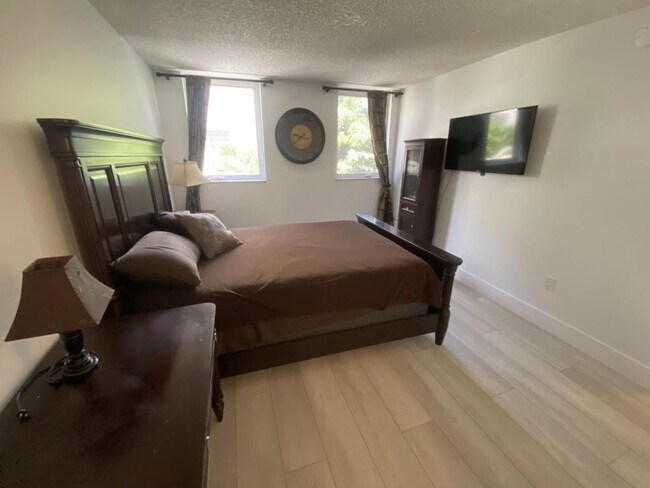 Foto del edificio - 1665 Bay Rd