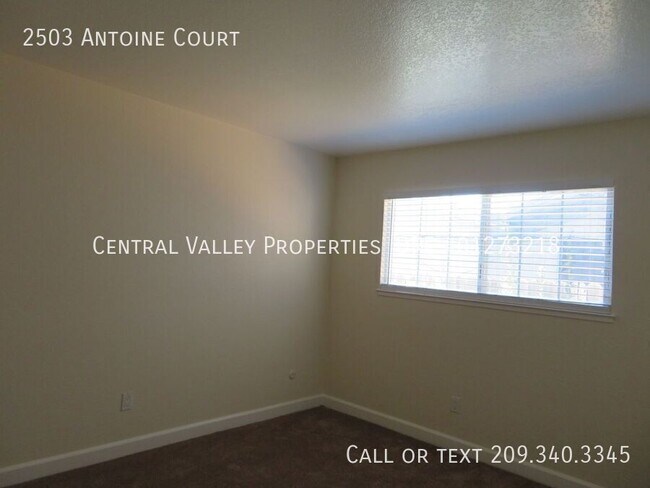 Foto del edificio - 2503 Antoine Ct