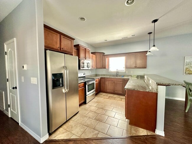 Foto del edificio - 240 Water Oaks Loop