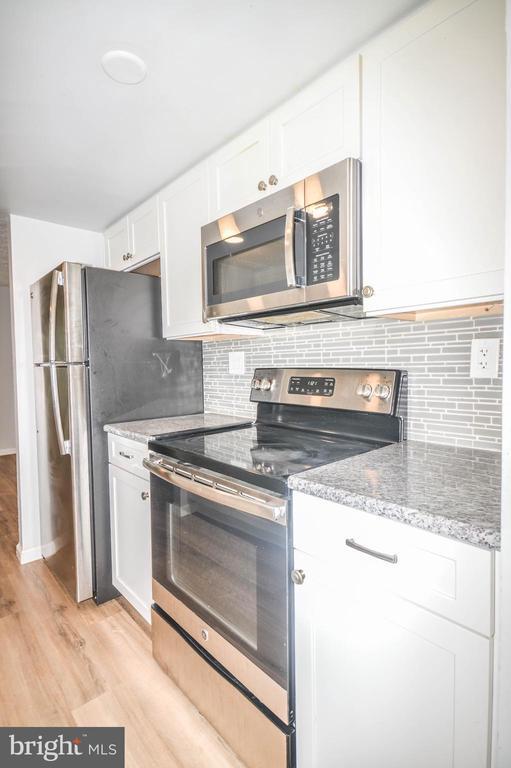 Foto del edificio - 12521 Laurel Grove Pl