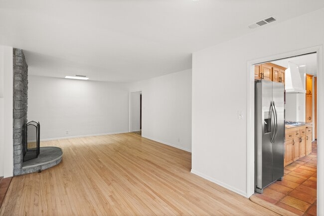 Building Photo - 3600 Coolidge Ave