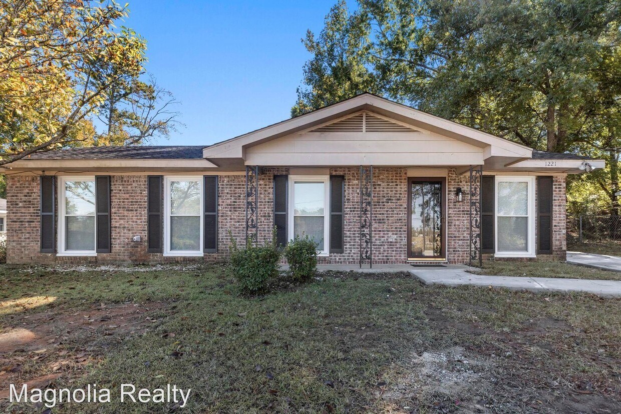 Primary Photo - 4 br, 1.5 bath House - 1221 Frederick Rd
