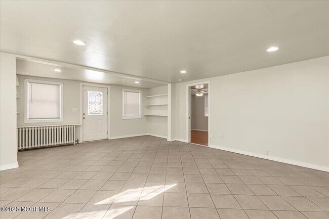 Building Photo - 301 Norwood Ave