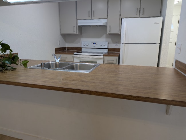 Building Photo - 4617 80th St NE