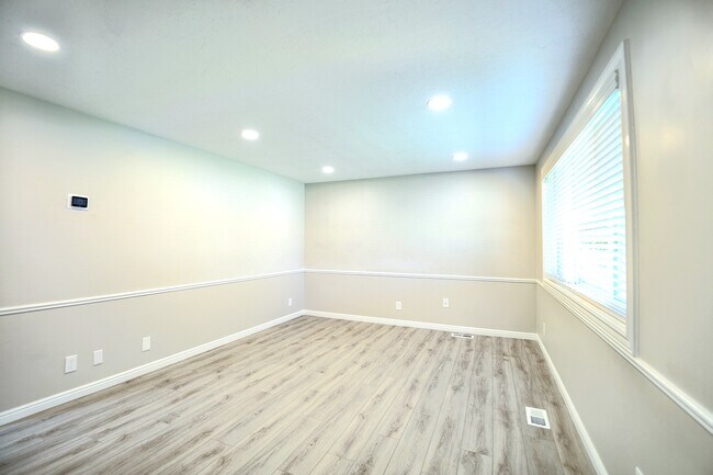 Foto del edificio - 1428 N Porter Ave