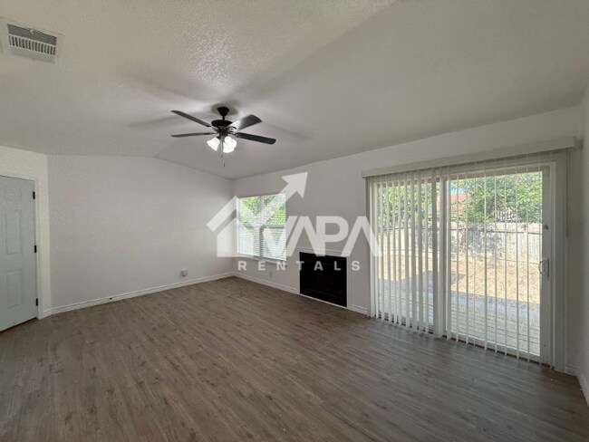 Building Photo - 4135 Sunrise Glade Dr