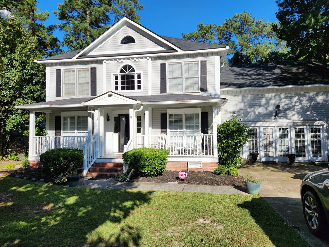 Primary Photo - Lovely 4 Bedroom 2.5 Bath