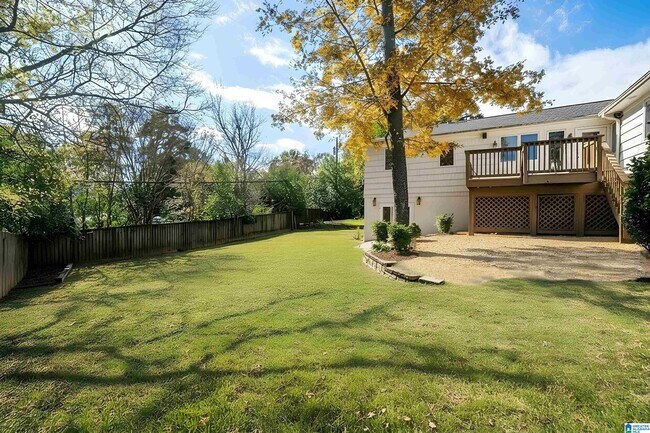 Building Photo - 2005 Chestnut Rd