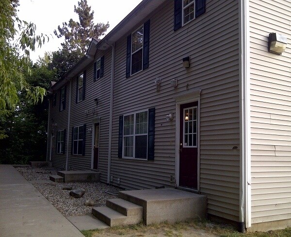 Building Photo - 312 N Kendall Ave