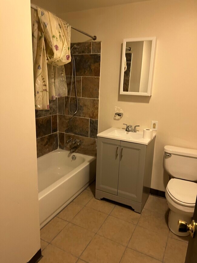 Foto del edificio - 921 N 29th St