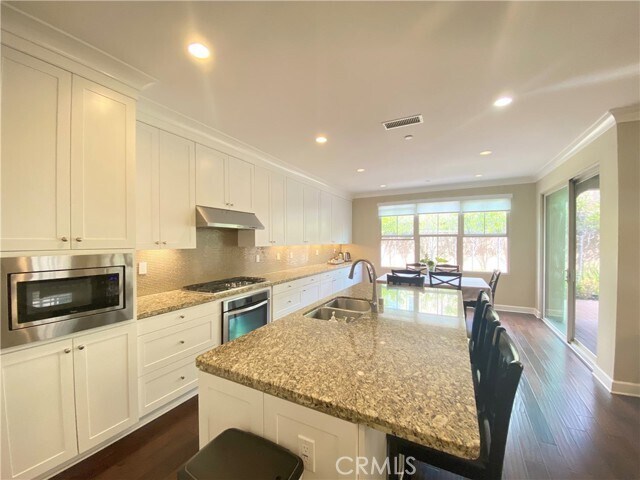 Building Photo - 203 Cedarwood