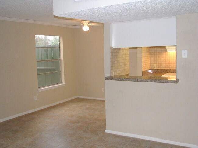 Foto del edificio - 8277 Kingsbrook Rd