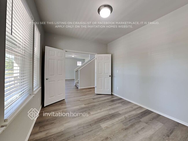 Building Photo - 301 Hawk Ave SW