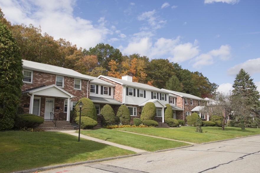 Wedgewood Common Apartments Rentals Concord, MA