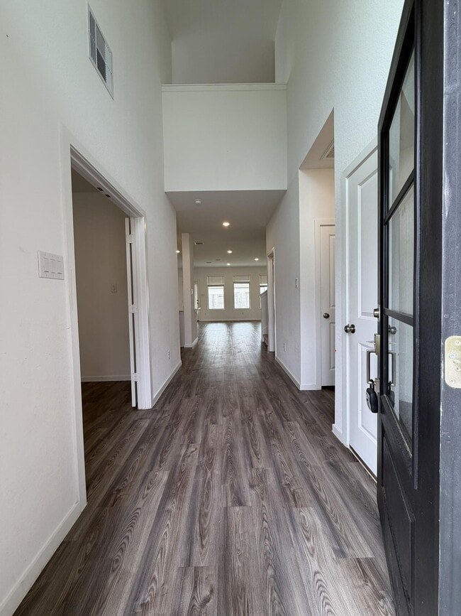 Foto del edificio - 9807 Keystone Meadow Pl