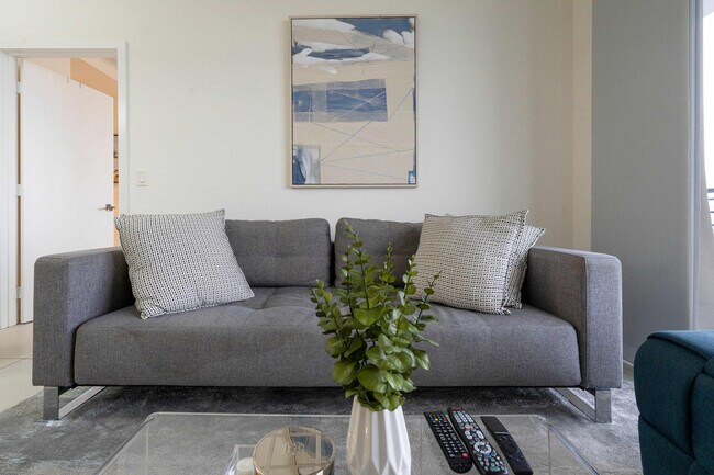 Building Photo - 5325 NW 85th Ave