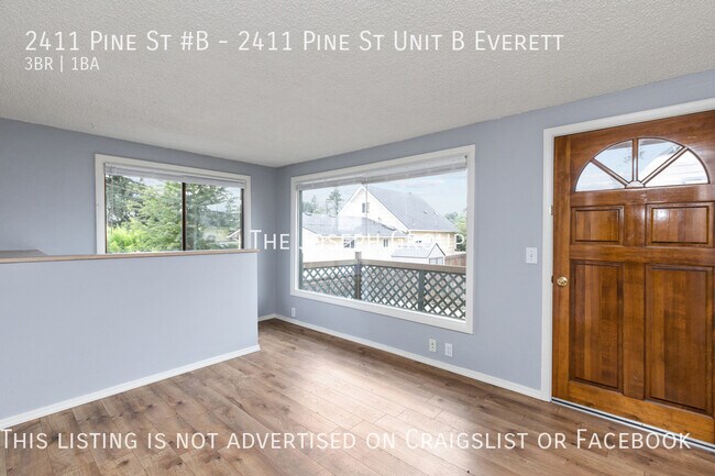 Foto del edificio - Wonderfully located 3 bed/1 bath duplex in...