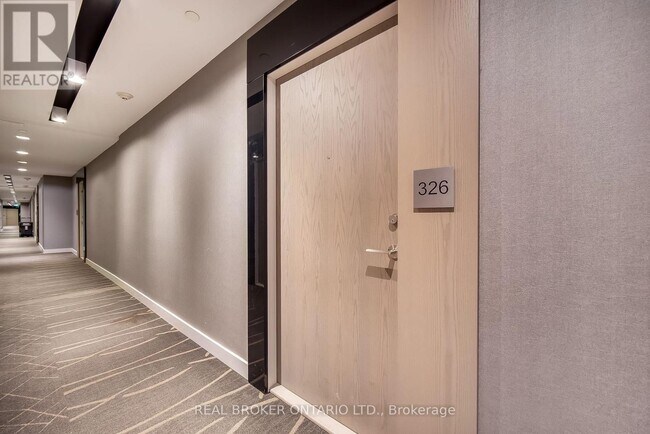 Photo du bâtiment - 4800 Hwy 7