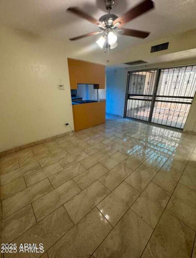 Foto del edificio - 8110 N 31st Dr