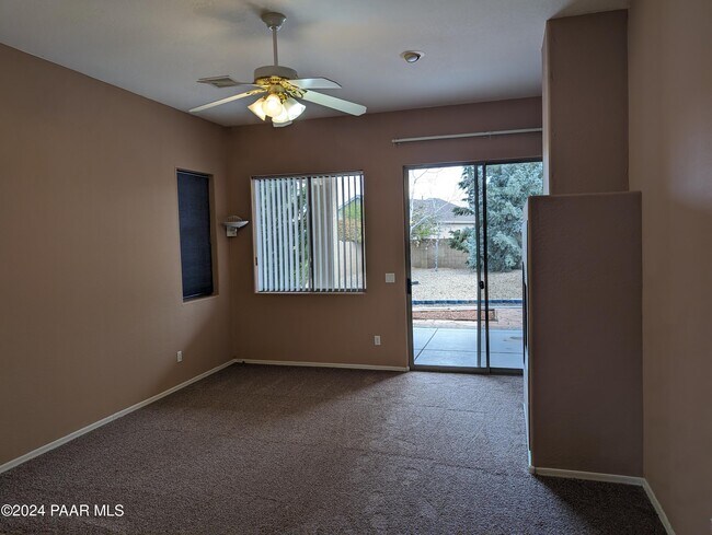 Foto del edificio - 5361 N Bremont Way